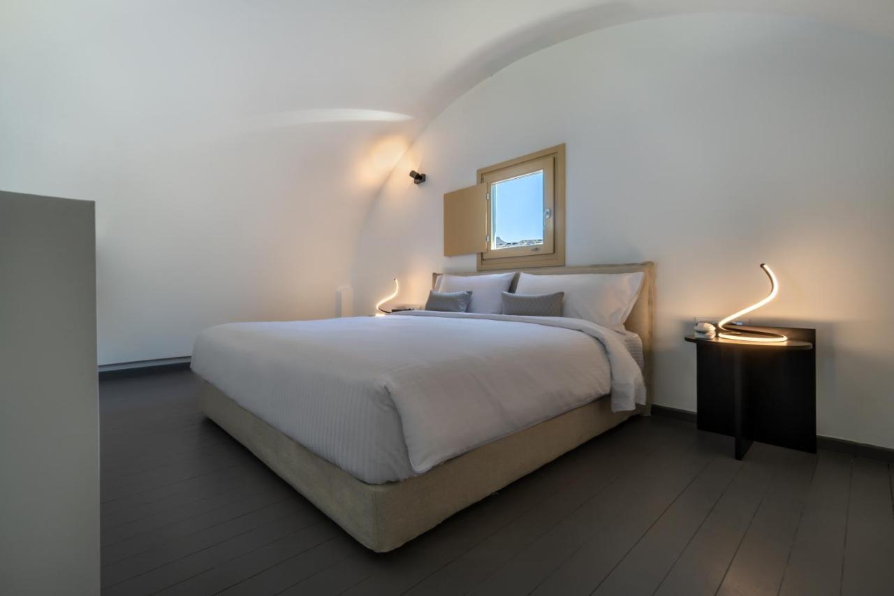 Colombos Beachfront Foinikia  Ngoại thất bức ảnh